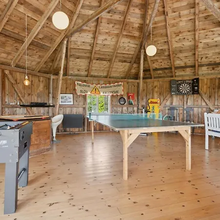 4 Bedroom In * Нюборг