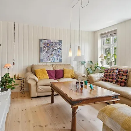 Дом отдыха 4 Bedroom In *