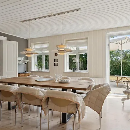 4 Bedroom In Дом отдыха Нюборг