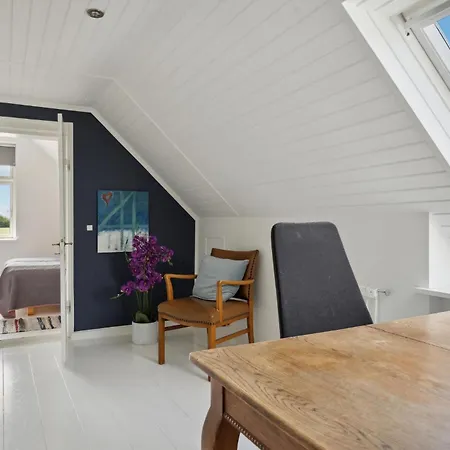 Дом отдыха 4 Bedroom In *