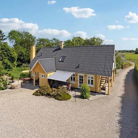 Dom wakacyjny 4 Bedroom In Nyborg